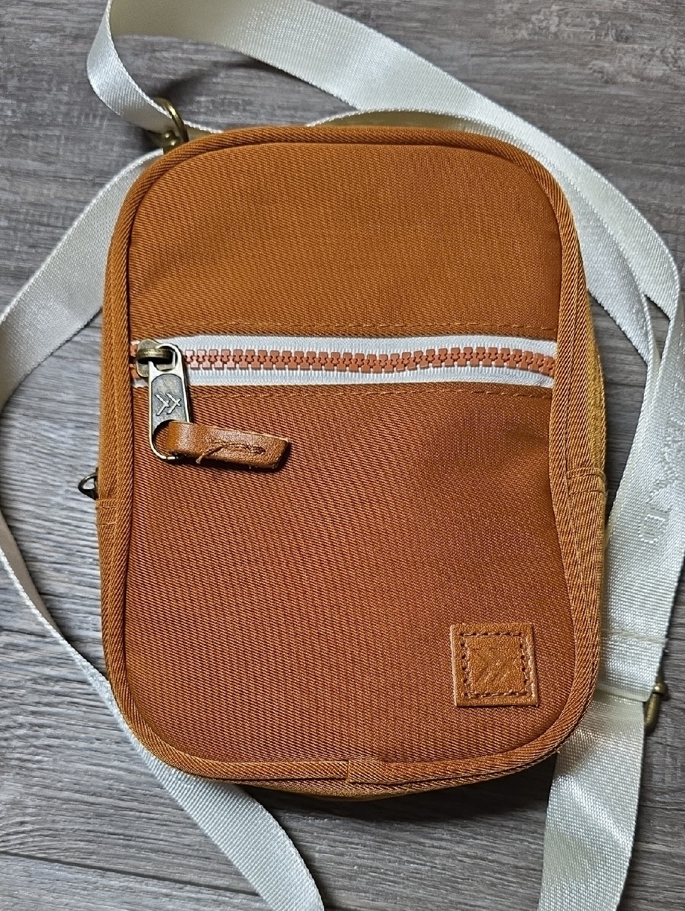 Thread Wallets Cross Body Convertable Bag in the Color Honey